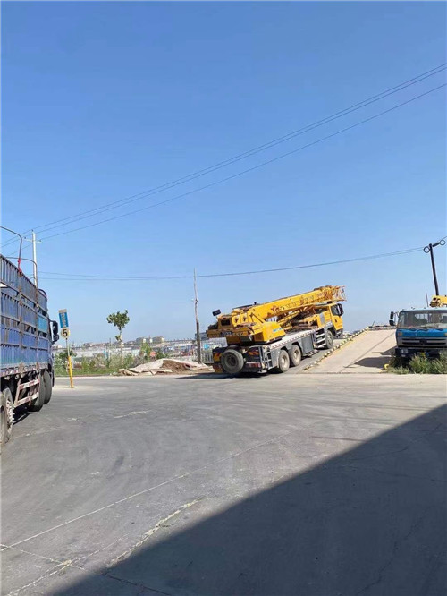 青龙25吨吊车的租赁价格大概是多少？