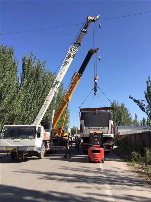 青龙港口集装箱搬运案例